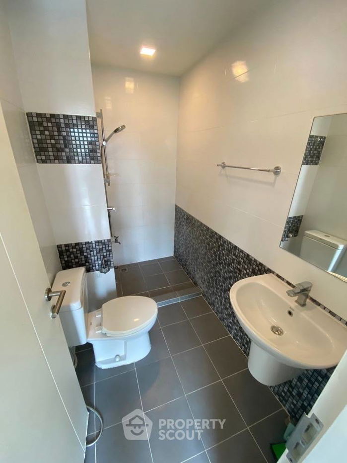 รูป ทาวน์เฮาท์ 3-ห้องนอน ใน บางรักพัฒนา (ID 1803380) - รูปที่ 10/12