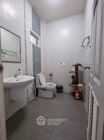 รูป ทาวน์เฮาท์ 3-ห้องนอน ใกล้ เขาเต่า (ID 2097566) - รูปที่ 8/10