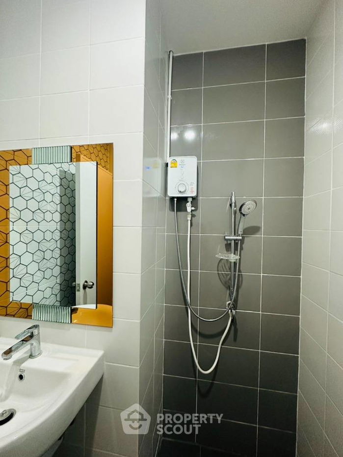 รูป ทาวน์เฮาท์ 4-ห้องนอน ใน ฟ้าฮ่าม (ID 1986281) - รูปที่ 10/13