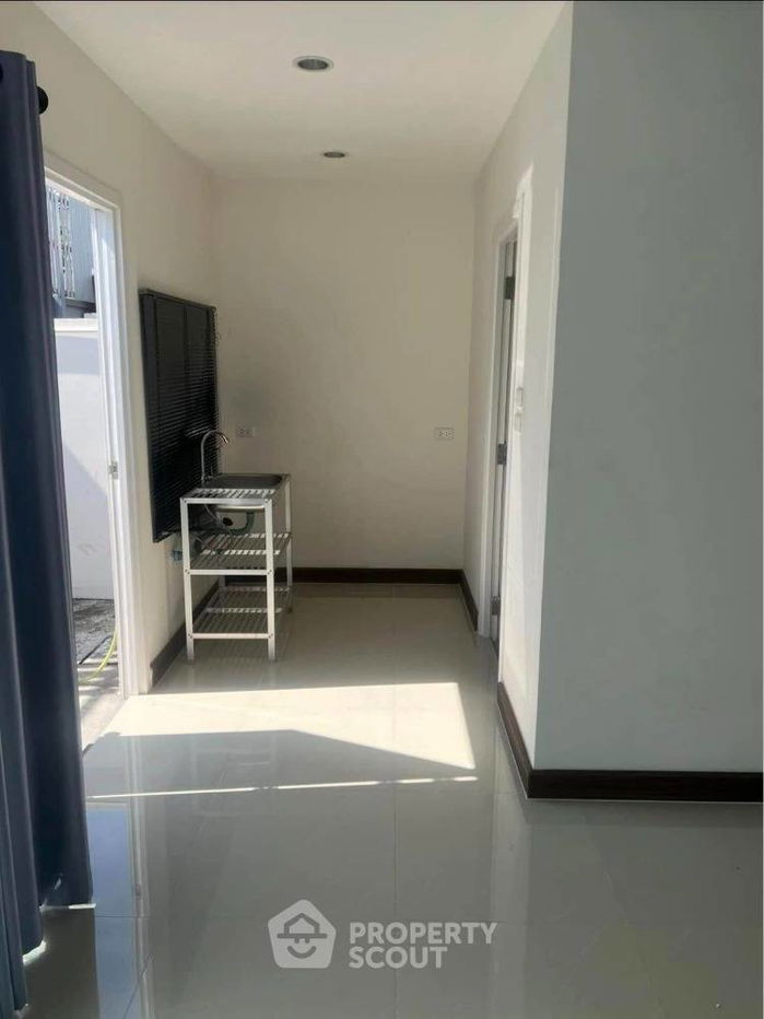 รูป ทาวน์เฮาท์ 3-ห้องนอน ใน บางเลน (ID 2028662) - รูปที่ 4/8