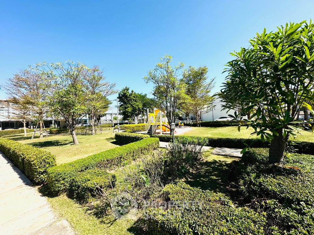 รูป ทาวน์เฮาท์ 4-ห้องนอน ใน ฟ้าฮ่าม (ID 1986281) - รูปที่ 6/13