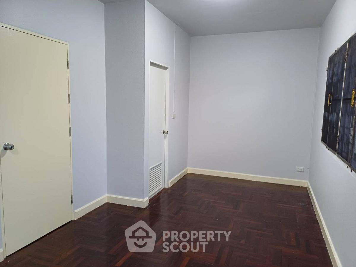 รูป บ้าน 3-ห้องนอน ใน สามวาตะวันตก (ID 1608890) - รูปที่ 1/4