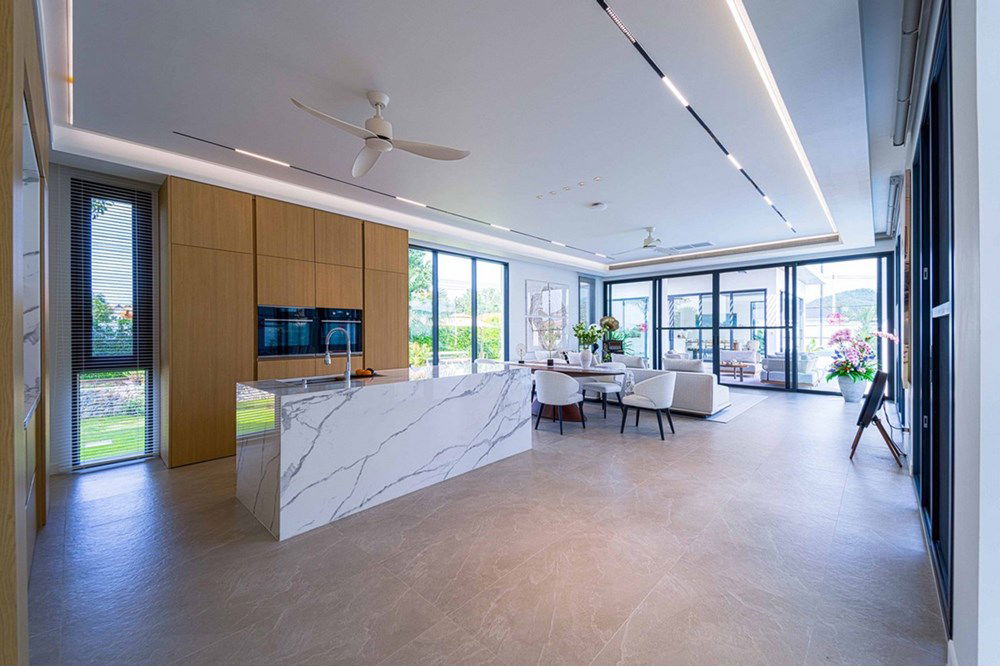 รูป [920601001-697] ขายวิลล่าหรูพร้อมสนามเทนนิส 4 ห้องนอน 4 ห้องน้ำ ในซอย 70 ของ huahin - รูปที่ 50/108