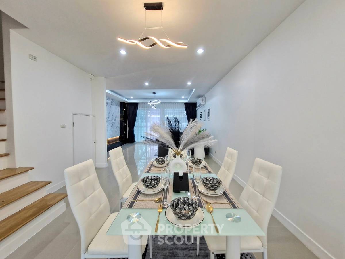 รูป ทาวน์เฮาท์ 2-ห้องนอน ใกล้ พัทยาตะวันออก (ID 2144294) - รูปที่ 5/16