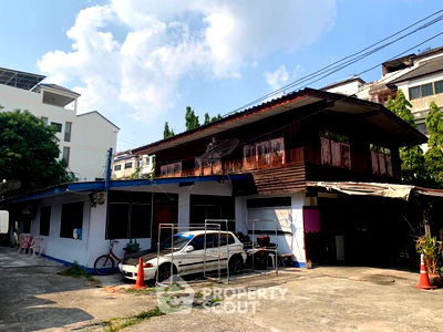 ที่ดิน BTS ห้าแยกลาดพร้าว : ที่ดินสำหรับปล่อยขาย 736 ตารางเมตร แถว ใน จอมพล (ID 1177280)