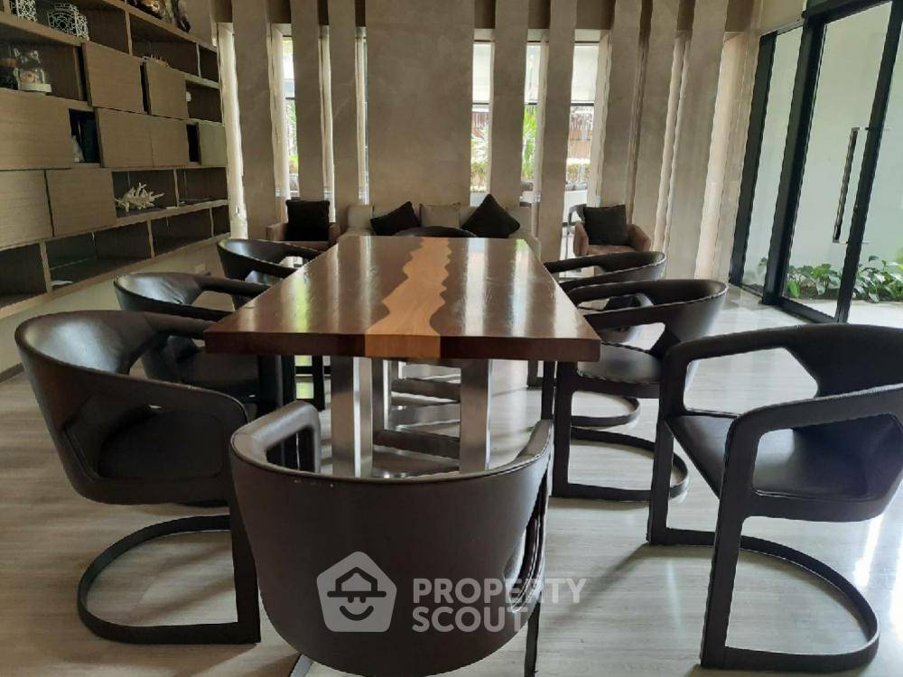 picture 2-BR Condo at Quinn Condo Ratchada 17 near MRT Sutthisan (ID 674343) - 22/23