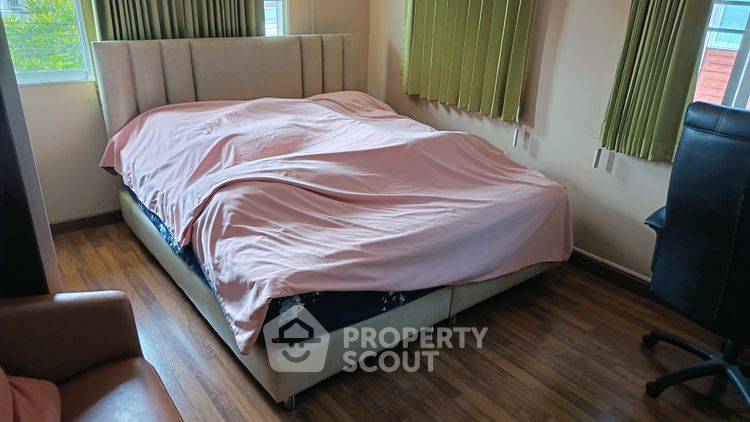 picture 4-BR House at The Plant Bangkhae near MRT Lak Song (ID 2426300) - 9/12