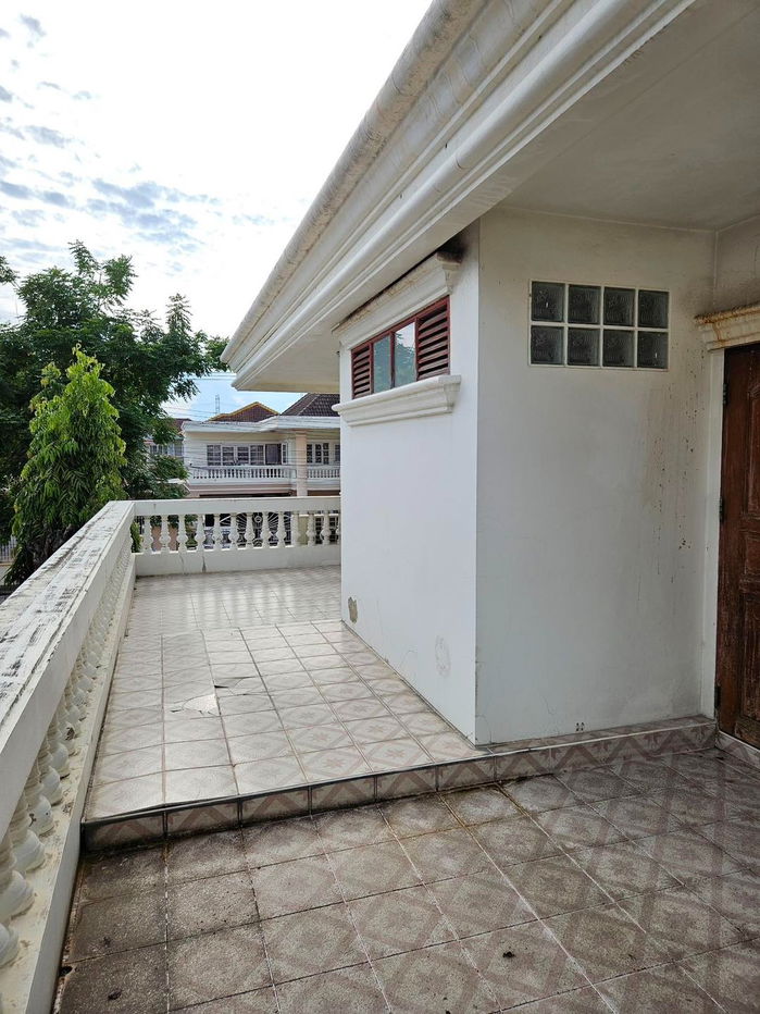picture Single-family house for sale, 100 sq wah, corner unit, large house in Amornchai Village 3. - 26/31