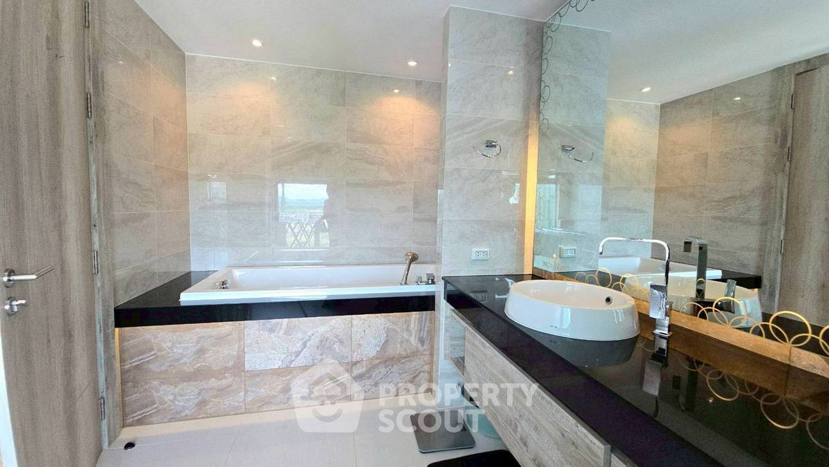 รูป คอนโด 2-ห้องนอน ที่ เดอะ ริเวียร่า โมนาโค ใกล้ เมืองพัทยา (ID 2454109) - รูปที่ 12/13