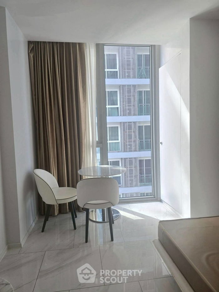 picture Studio Condo at Hyde Sukhumvit 11 near BTS Nana (ID 2452702) - 2/12