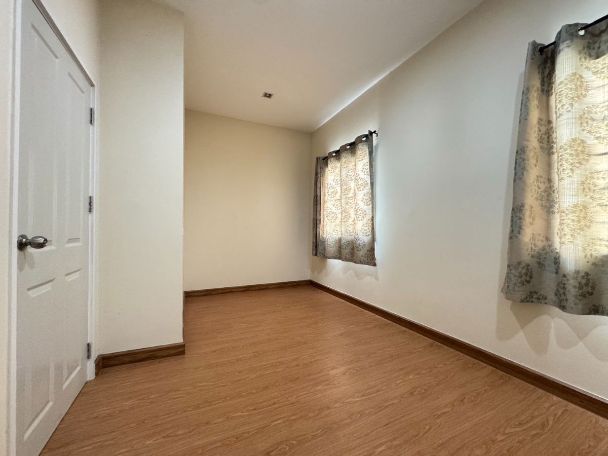 picture Front Project Location! Townhome for Sale – Golden Town Ramintra–Khubon Project English-style Townhome in a High-Potential Area, Ramintra Zone, - 18/20