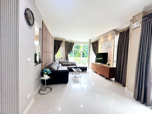 picture FOR RENT PERFECT MASTERPIECE RAMA 9 / 3 bedrooms 4 bathrooms / 120 Sqw. 300 Sqm. **95,000** JUST 5 MINUTES FROM STAMFORD UNIVERSITY - 2/15