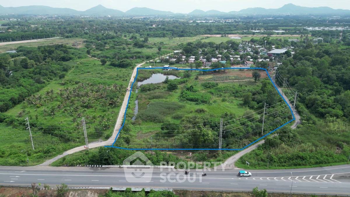รูป ที่ดินสำหรับปล่อยขาย 25,600 ตารางเมตร แถว ใน หินเหล็กไฟ (ID 1513131) - รูปที่ 5/5