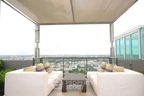 3-BR Penthouse at M Phayathai near BTS Victory Monument (ID 1338948)