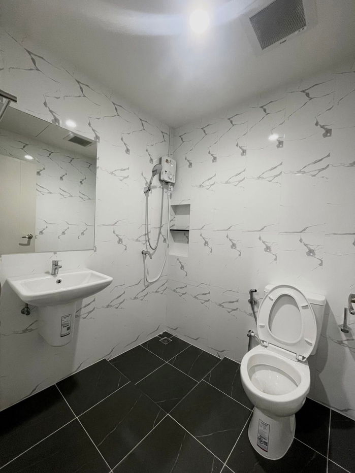 picture Brand-new 2.5-storey townhouse for rent – Ready to move in The house has never been occupied before – Prime location behind MEGA Bangna - 17/18