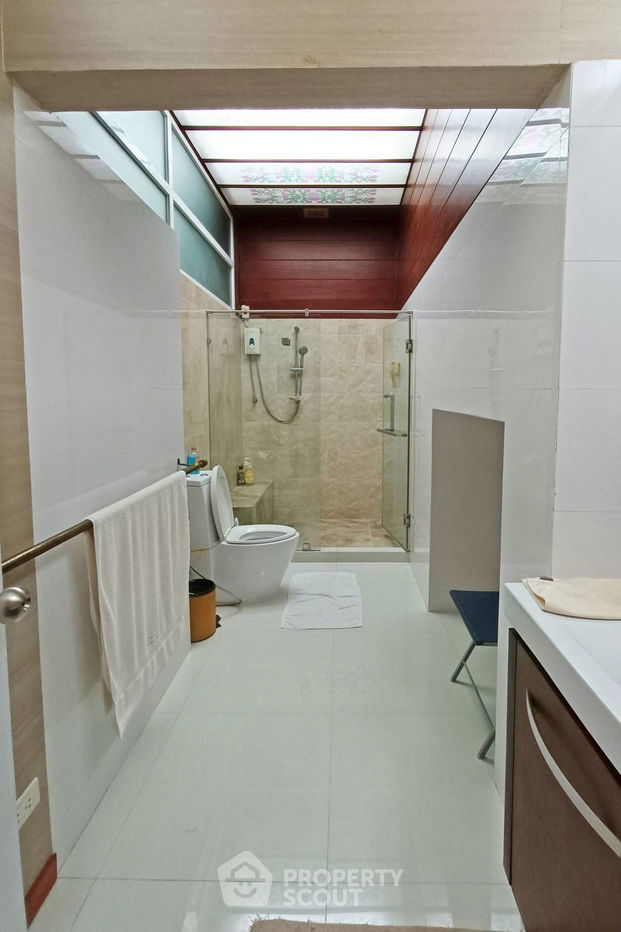 รูป คอนโด 4-ห้องนอน ที่ พรีเมียร์ คอนโดมิเนียม ใกล้ BTS พร้อมพงษ์ (ID 1357274) - รูปที่ 15/20