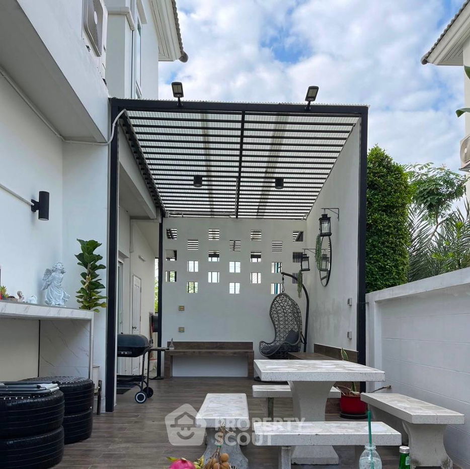 รูป บ้านแฝด 3-ห้องนอน ใน แพรกษา (ID 2049928) - รูปที่ 2/10