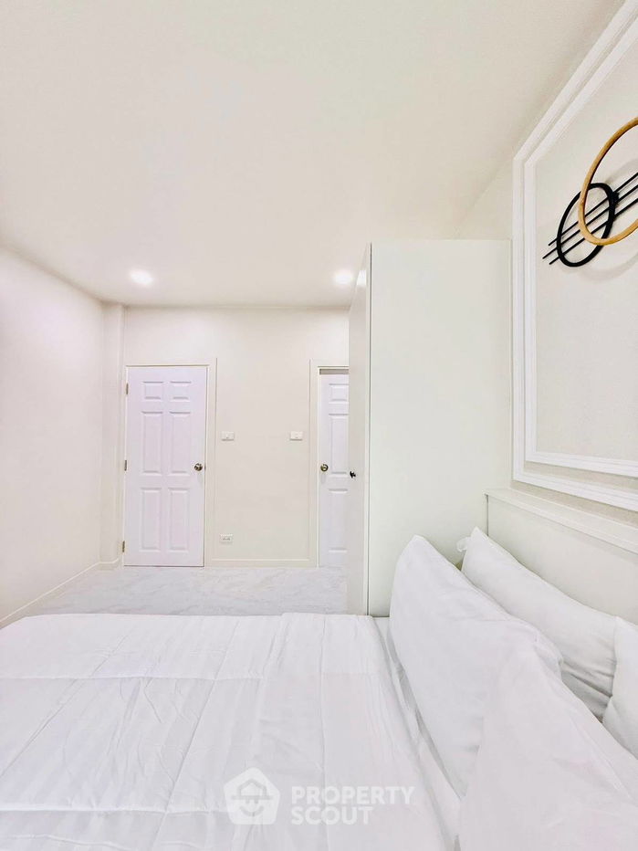 รูป ทาวน์เฮาท์ 2-ห้องนอน ใกล้ พัทยาตะวันออก (ID 2176427) - รูปที่ 19/23