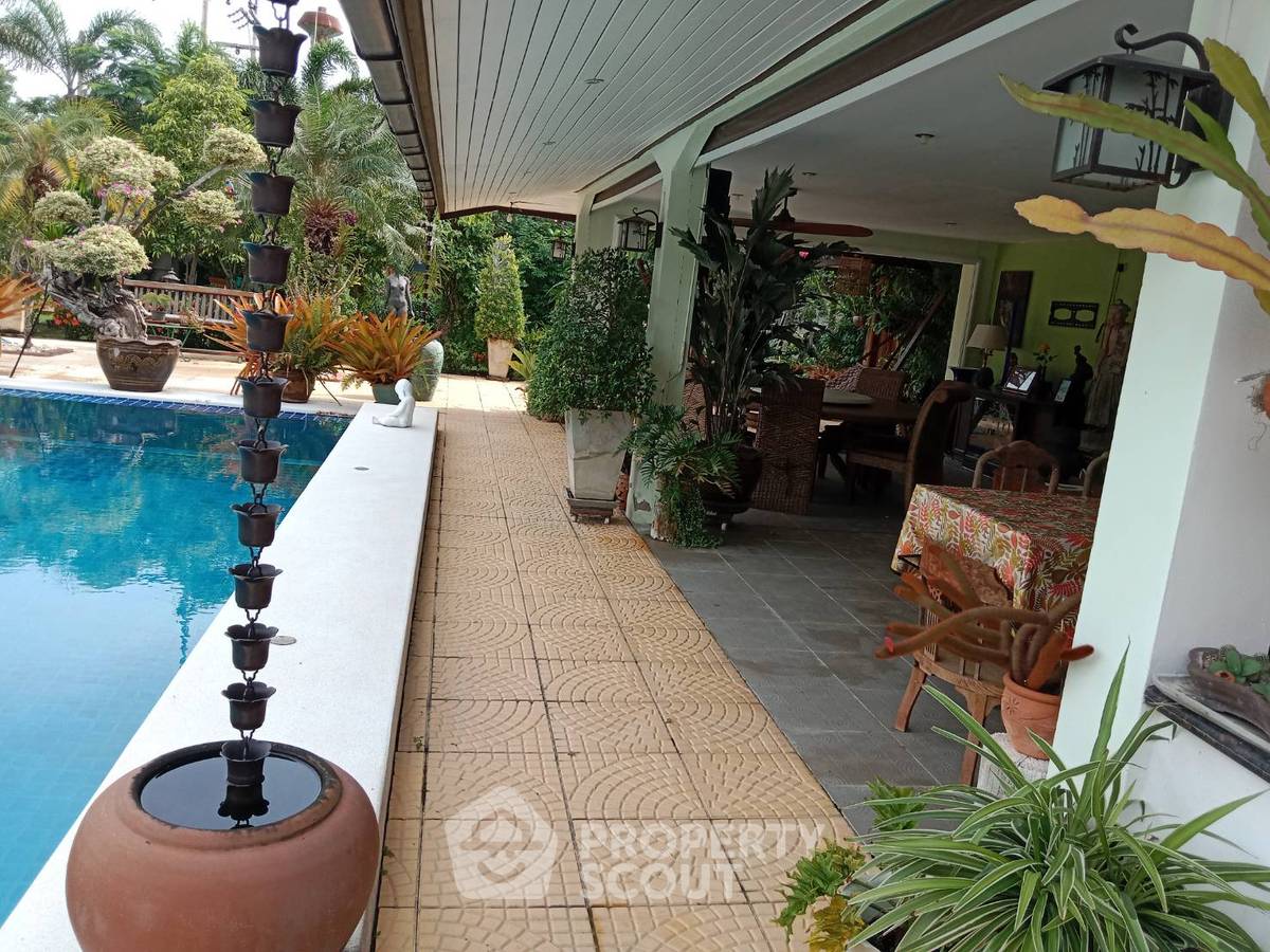 รูป วิลล่า 4-ห้องนอน ใกล้ เมืองหัวหิน (ID 2037455) - รูปที่ 3/11