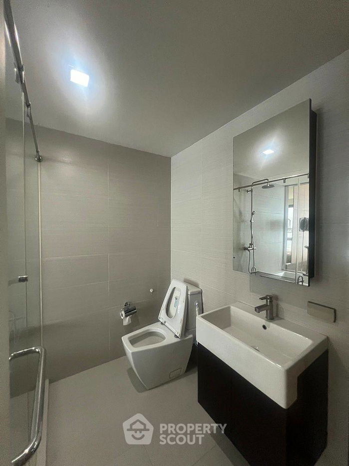 picture 2-BR Condo at Issara @ 42 Sukhumvit Condominium near BTS Ekkamai (ID 1732844) - 13/14