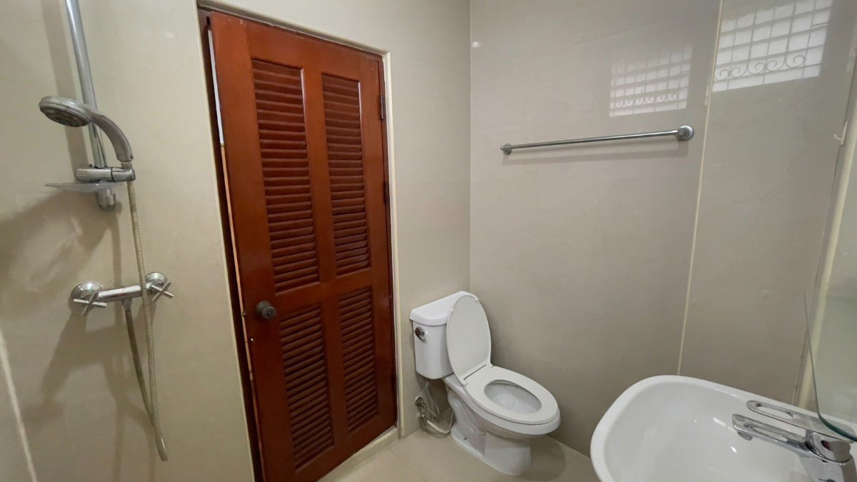 picture 4-storey townhouse, Ekkamai Villa project, Soi Sukhumvit 63, near BTS Ekkamai, only 2 kilometers. - 22/36