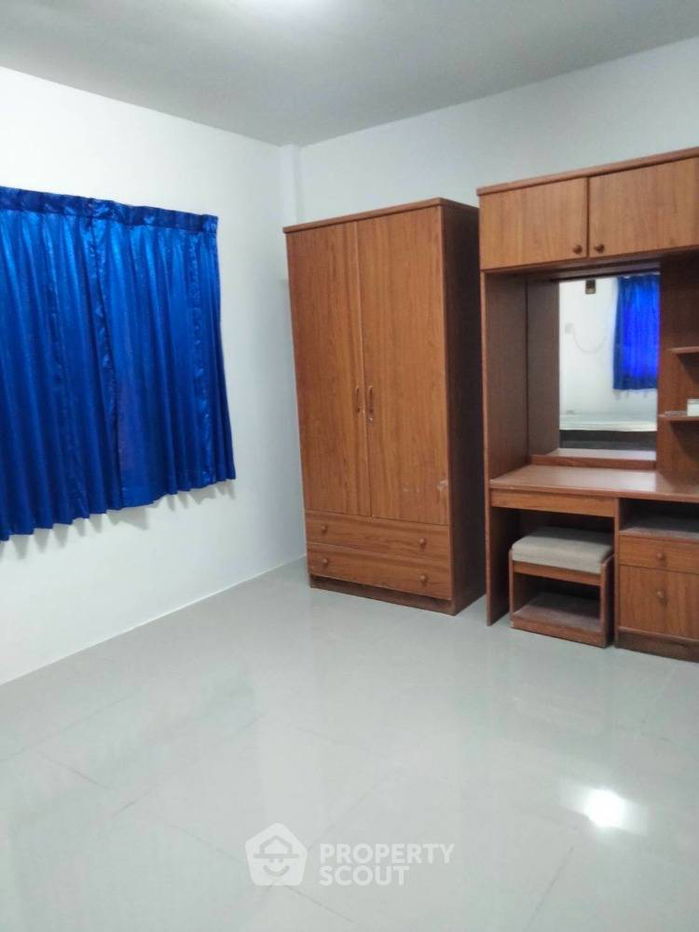 picture 2-BR House in Surasak (ID 1465964) - 9/12