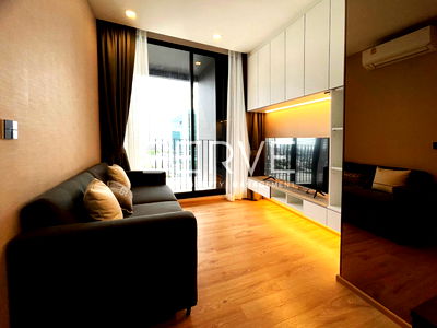 Condos for rent : 1 Bed Large Room  Nice Room Fully furnished Good Location  Close to  BTS Ari station 220 m. @  Noble Around Ari