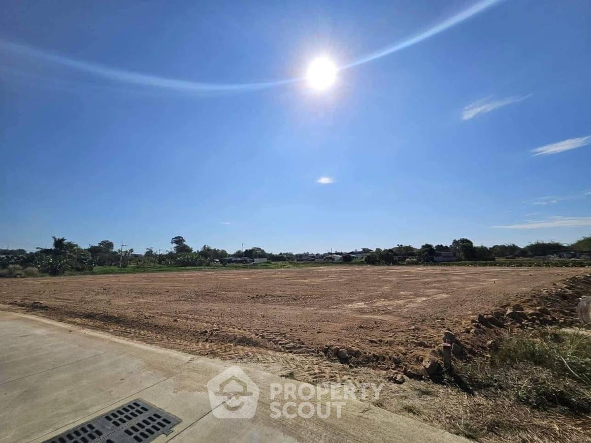 รูป ที่ดินสำหรับปล่อยขาย 2,336 ตารางเมตร แถว ใกล้ เมืองพัทยา (ID 2109102) - รูปที่ 1/3