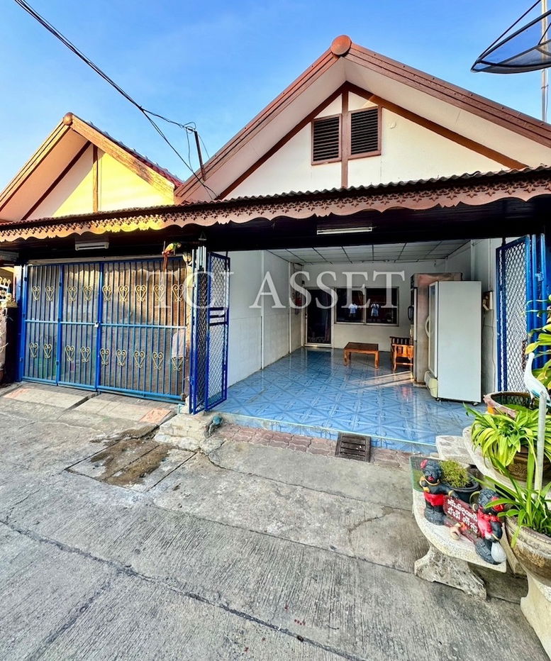 picture Townhouse for sale : Seri Village , Soi Phraeksa 12, Mueang, Samut Prakan. - 1/13