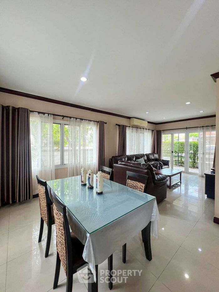 picture 3-BR Townhouse at The Urbana 1 in Nong Phueng (ID 2160227) - 4/12