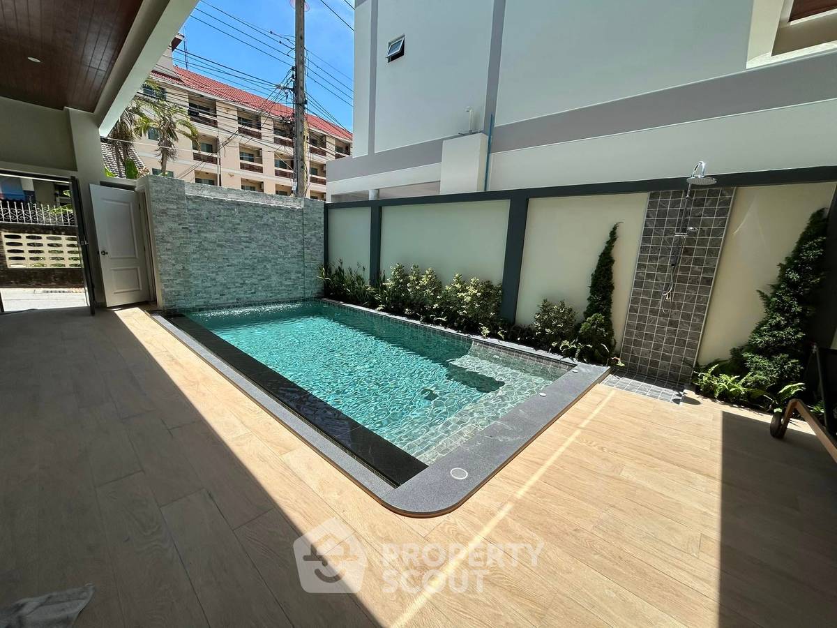 รูป วิลล่า 4-ห้องนอน ใกล้ พัทยาใต้ (ID 2102081) - รูปที่ 4/14