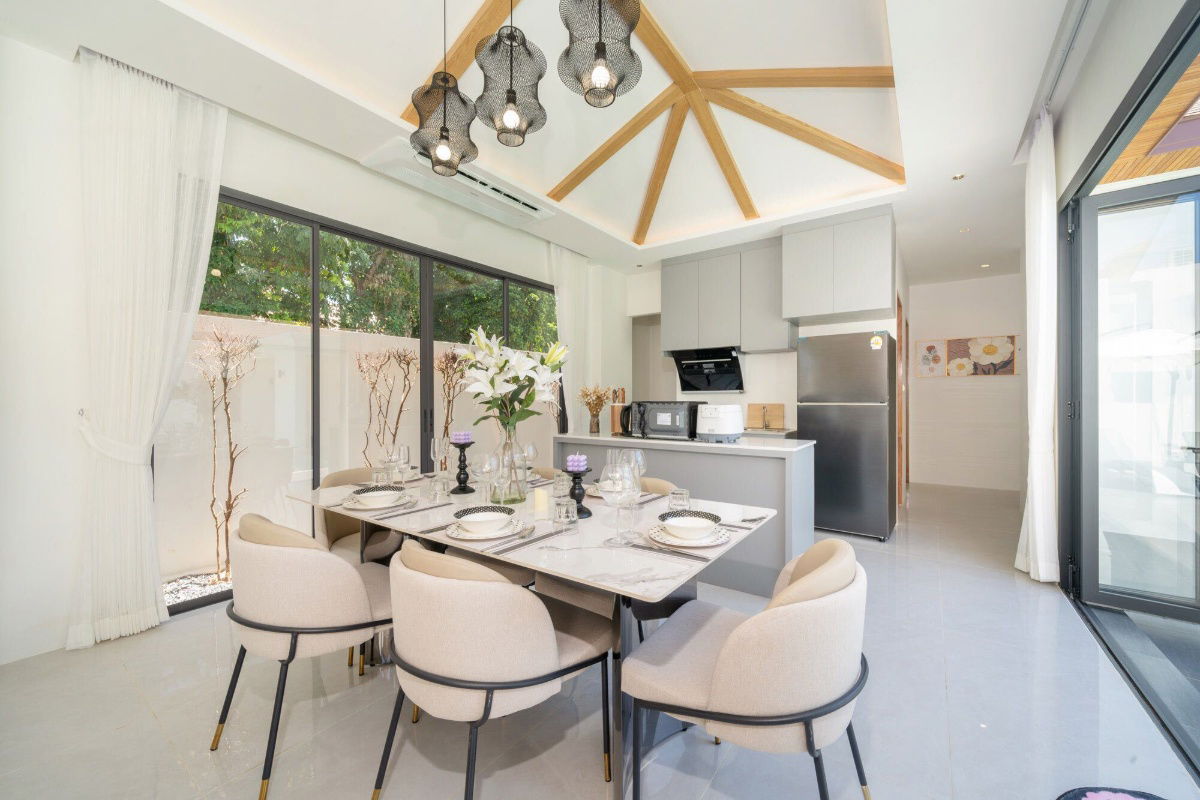 picture Contemporary 4-Bedroom Villa with Private Pool in Rawai, Phuket - U1701682 - 11/16