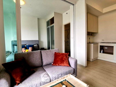 Condos for sale : 1-BR Condo at Chapter One Eco (Ratchada-HuaiKhwang) near MRT Huai Khwang (ID 931832)