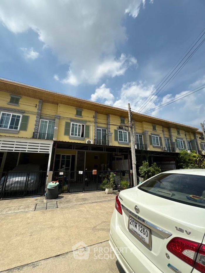 รูป ทาวน์เฮาท์ 4-ห้องนอน ใกล้ ท่าอากาศยานสุวรรณภูมิ (ID 1994689) - รูปที่ 11/12