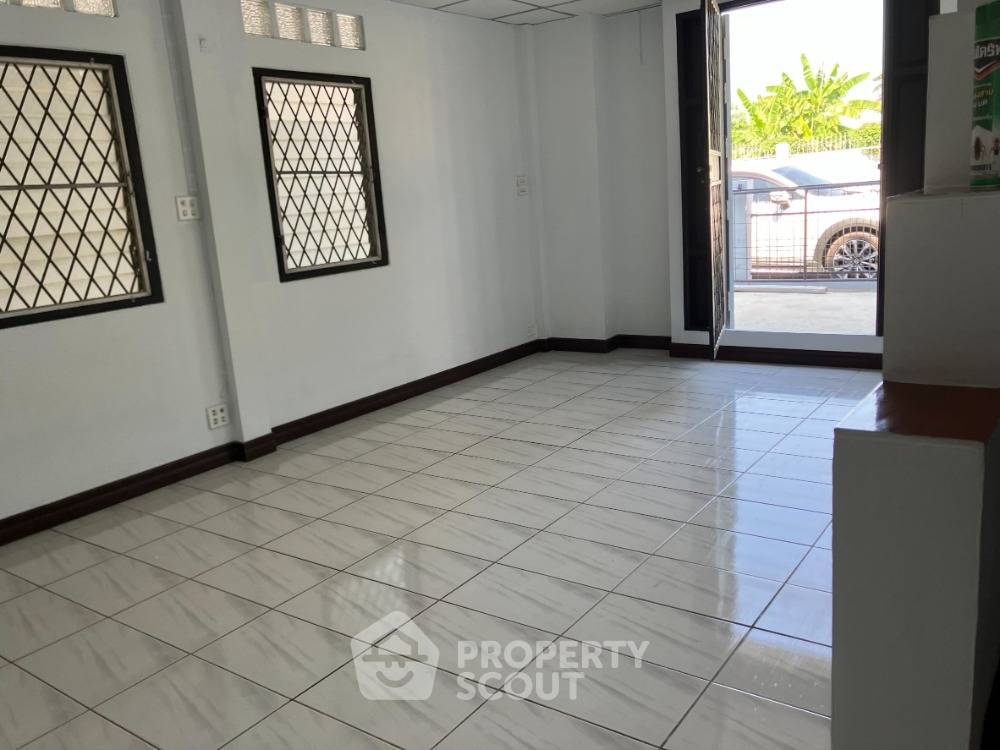 รูป บ้าน 4-ห้องนอน ใกล้ กรุงเทพกรีฑา (ID 1401630) - รูปที่ 15/16