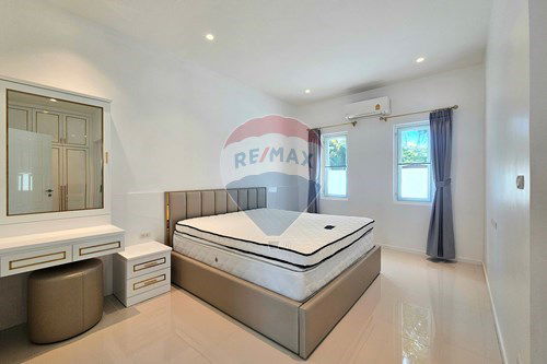 picture [920601001-650] Modern Quality Pool Villa, 3 Bed 3 bath in Hua Hin Soi 88 For Sale - 21/27