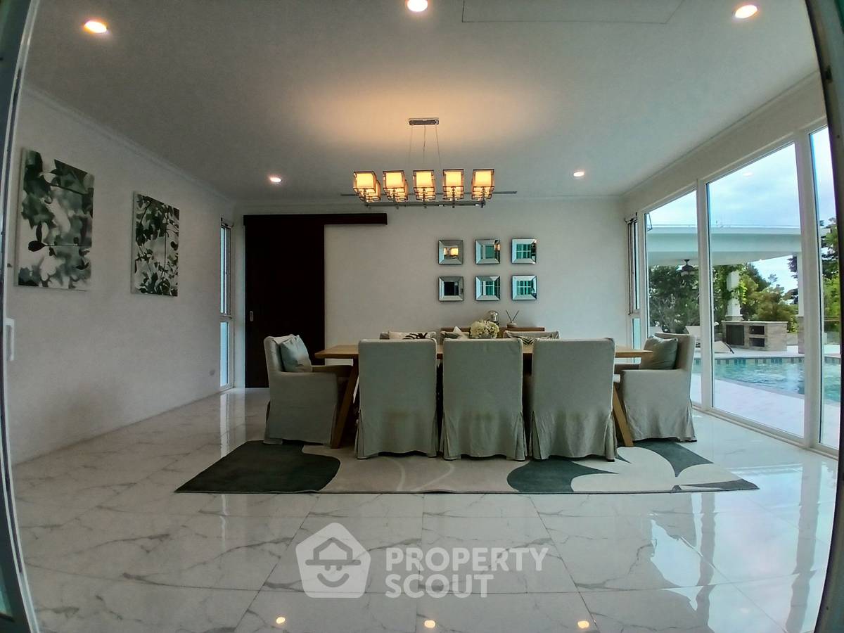 รูป วิลล่า 6-ห้องนอน ใกล้ เดอะ เวเนเซีย (ID 1538958) - รูปที่ 8/47