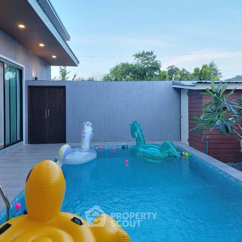 รูป วิลล่า 2-ห้องนอน ใน สัตหีบ (ID 2135634) - รูปที่ 2/16