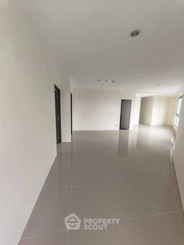 picture 2-BR Condo at Assakarn Place Srinakarin near ARL Hua Mak (ID 2143732) - 2/10
