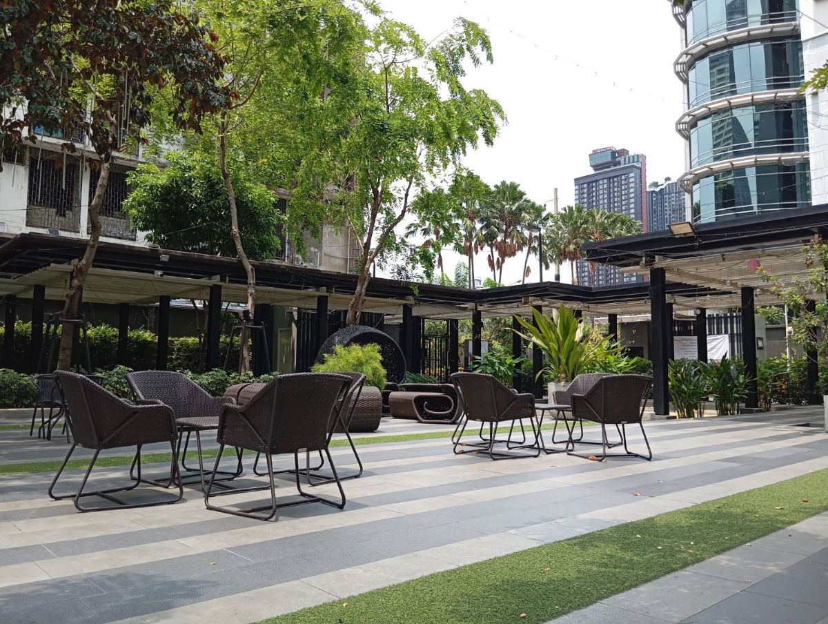 picture Urgent Sale Life Asoke One Bedroom on 25th fl. Foreign buyer welcome - 15/18