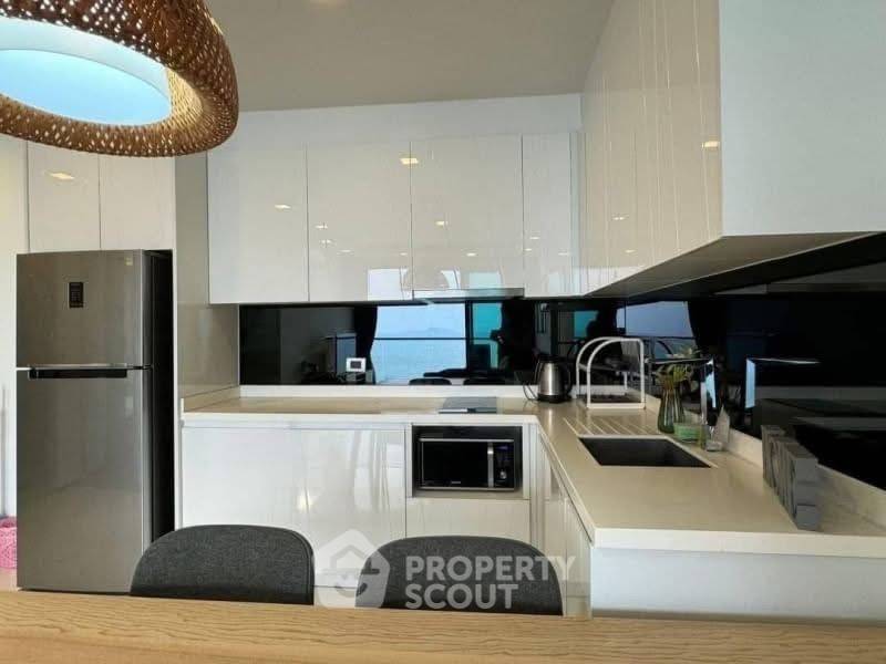 picture 2-BR Condo at The Peak Towers close to Phratamnak (ID 2453423) - 5/12