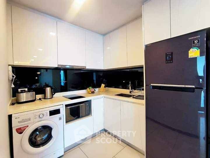 picture 2-BR Condo at The Peak Towers close to Phratamnak (ID 1989582) - 6/10