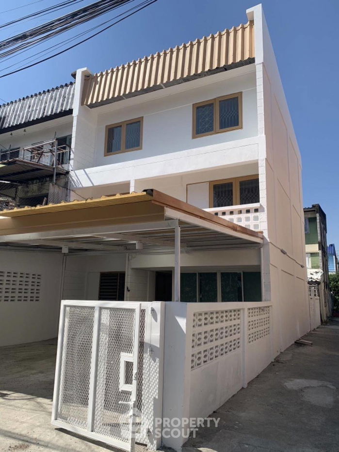 รูป ทาวน์เฮาท์ 3-ห้องนอน ใน คลองจั่น (ID 2030057) - รูปที่ 2/12