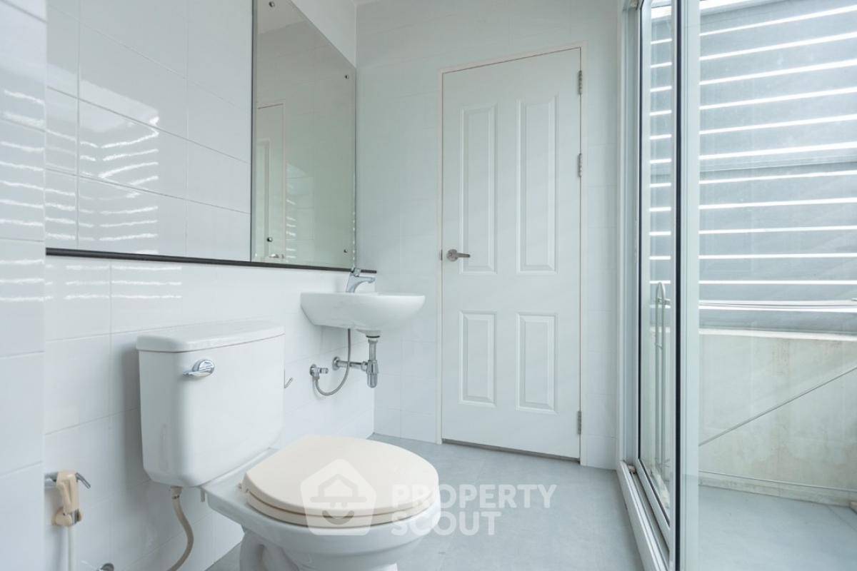 รูป ทาวน์เฮาท์ 3-ห้องนอน ใกล้ MRT สะพานพระนั่งเกล้า (ID 1775838) - รูปที่ 25/31