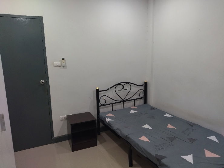 รูป ขายบ้านทาวน์เฮ้าส์ 2 ชั้น เนื้อที่ 29 ตร.วา มบ.สินทวีเทียนทะเล2 ซ.เทียนทะเล20 - รูปที่ 6/10