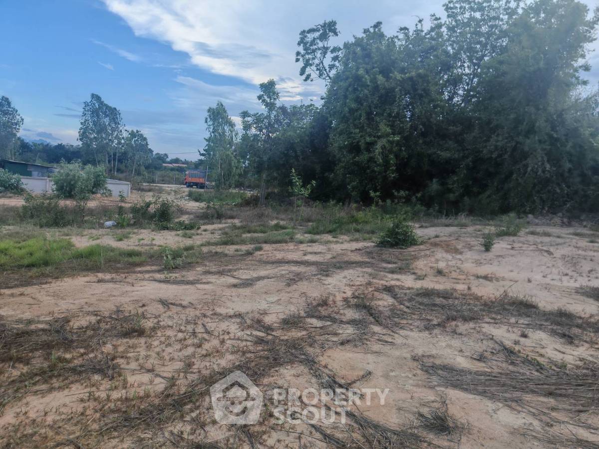 รูป ที่ดินสำหรับปล่อยขาย 8,308 ตารางเมตร แถว ใน วังก์พง (ID 2088510) - รูปที่ 3/5