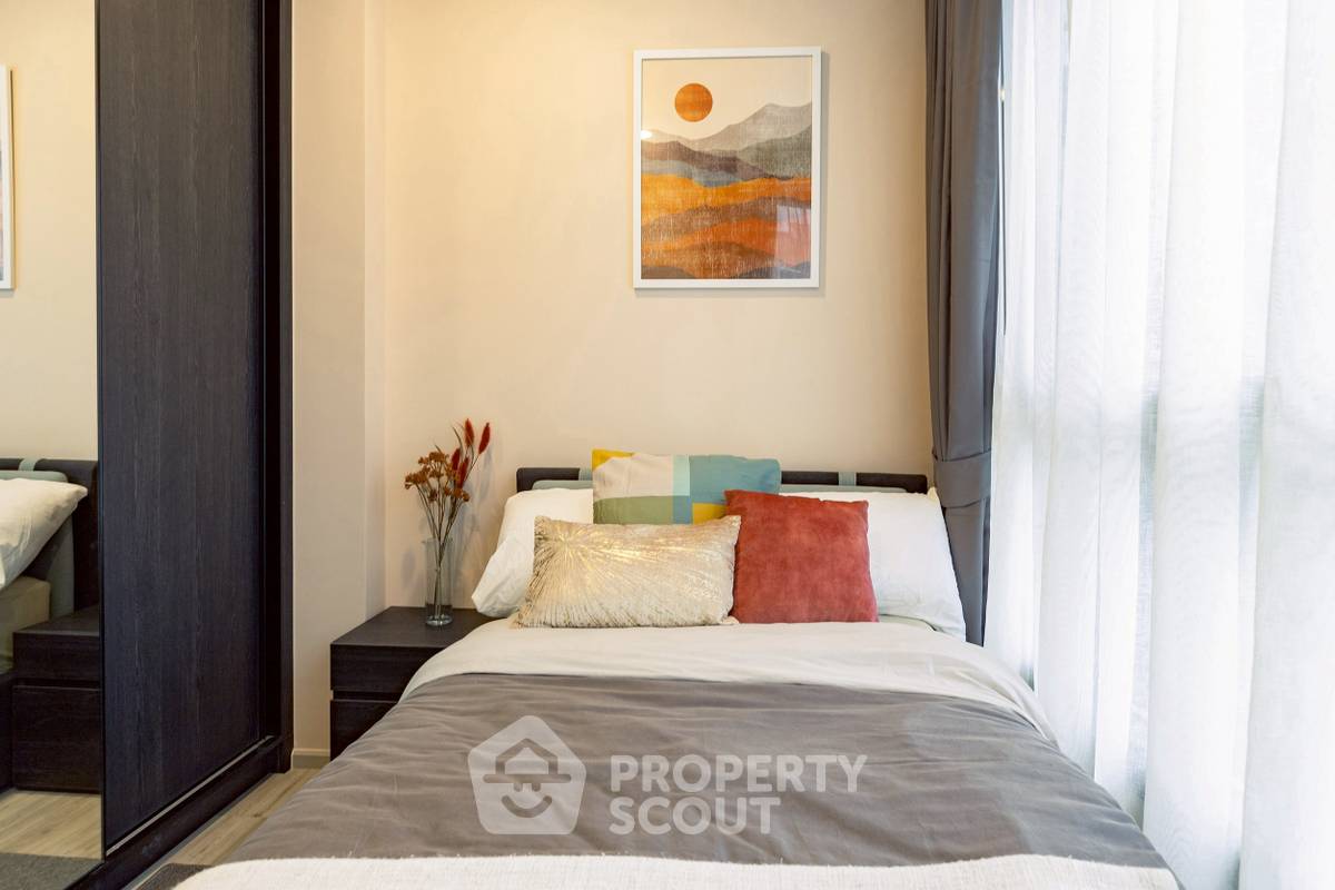 picture 2-BR Condo at XT Huaikhwang near MRT Huai Khwang (ID 2455272) - 4/17