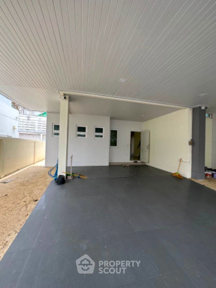 รูป บ้าน 4-ห้องนอน ใน บ้านใหม่ (ID 1490003) - รูปที่ 8/27