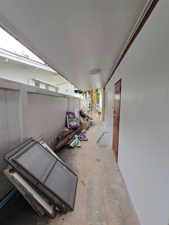 picture Renovated house 2 sto partly furnished with 3 bed plus 1-sto house about 10-15min walk BTS Thong Lo - Ekkamai   - 35/39