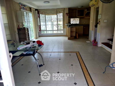 Houses for sale Bang Kruai - Sai Noi Road : 3-BR House in Bang Len (ID 1882397)